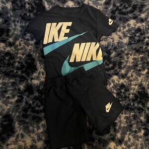 Nike matching set size 5t
